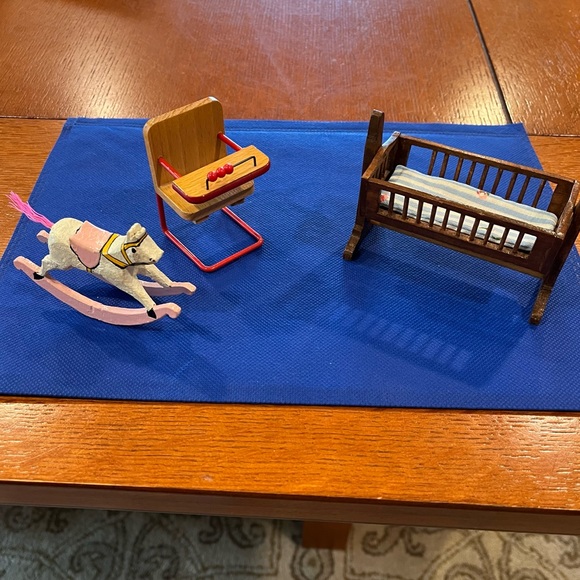 Vintage Dollhouse furniture - Picture 1 of 7